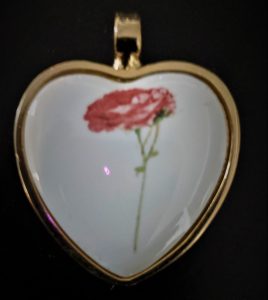 custom printed porcelain jewelry heart and round shapes.